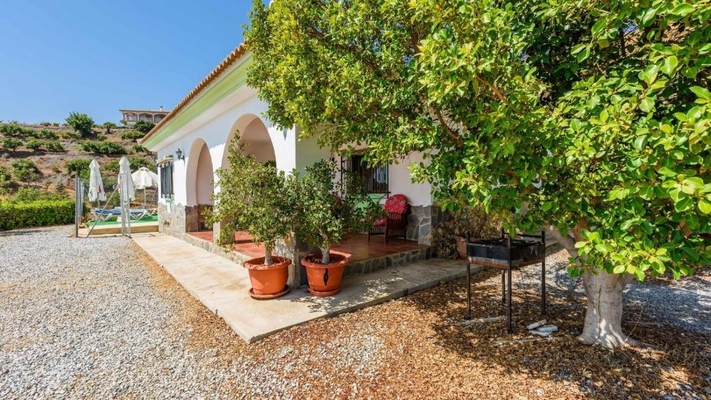 Vonkajšia záhrada v ubytovaní Casa Los Pérez Sedella by Ruralidays