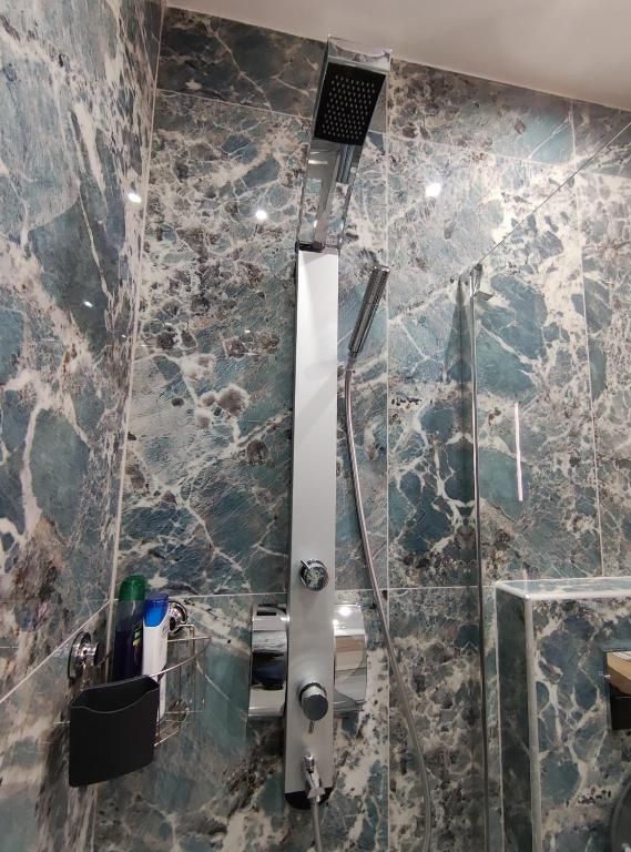 MODIANO CENTRAL STUDIO - 18