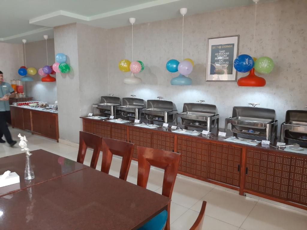 فضای داخلی Al Manar Grand Hotel Apartment در دبی - تصویر ۳