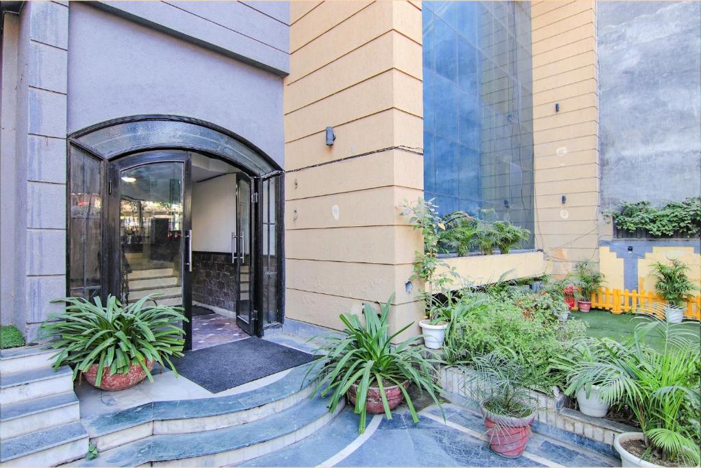 Exteriér nebo vchod ubytování FabHotel Singh Suite