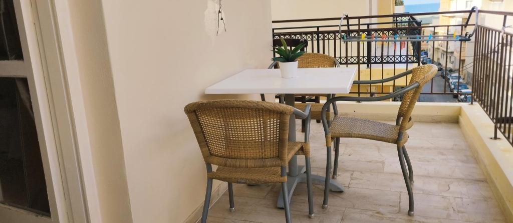 Balkón alebo terasa v ubytovaní Cozy apartment in centre of Heraklion