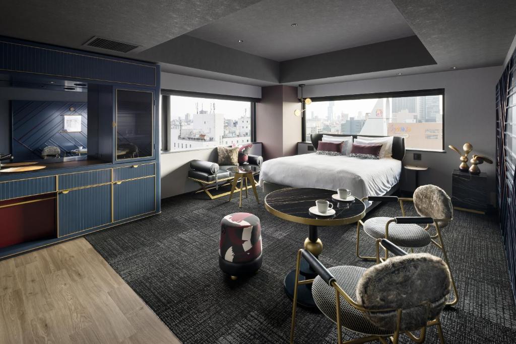 Ein Bett oder Betten in einem Zimmer der Unterkunft Mercure Tokyu Stay Osaka Namba