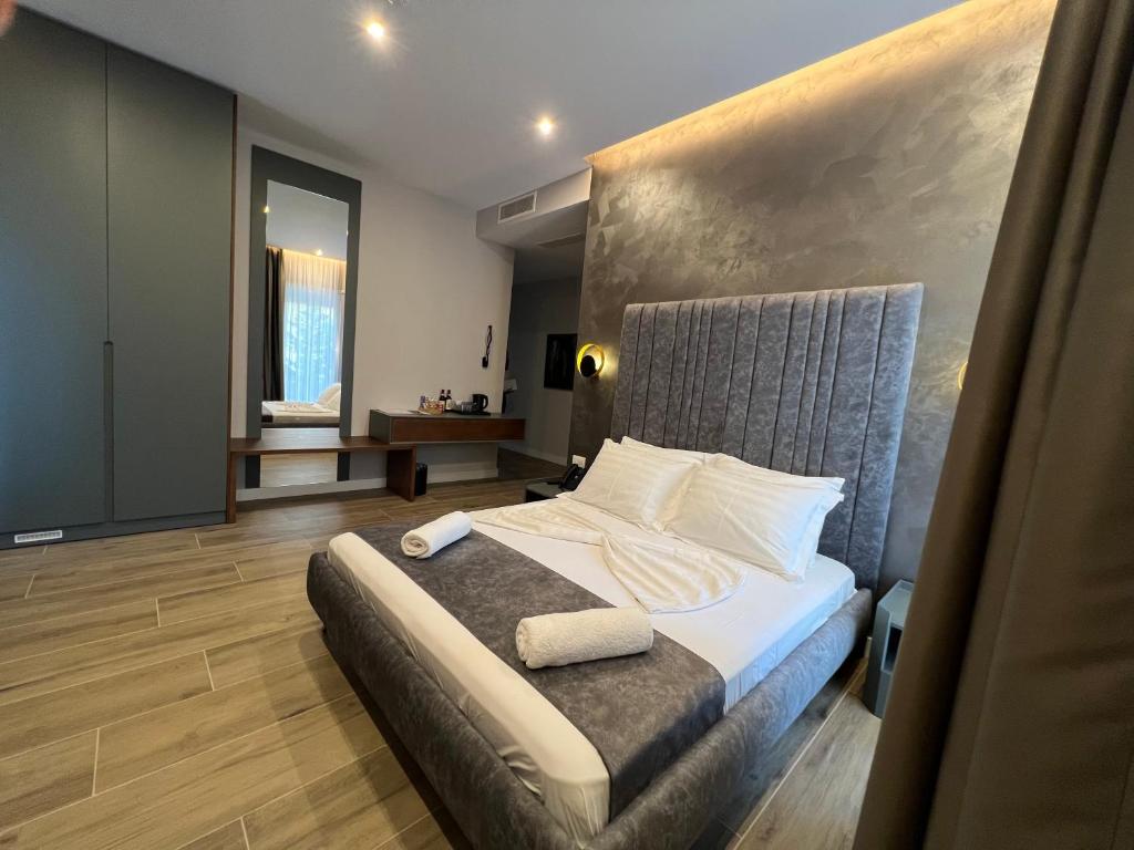 Domus Hotel & Apartments - Habitación Doble De Lujo Con Balcón