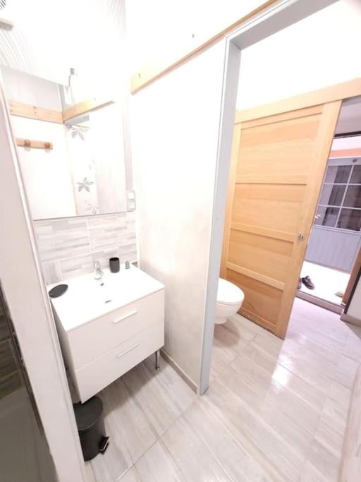 Koupelna v ubytování Beau chalet 6 personnes avec Jacuzzi