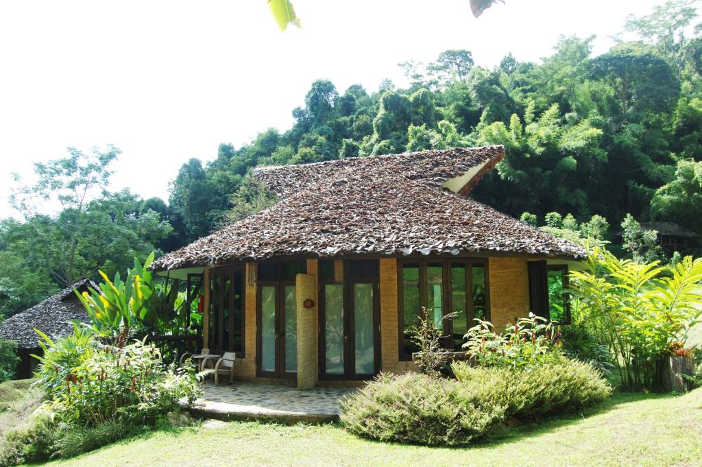 Forest falls Garden Maerim Chiangmai ตาดปลาแคมป์ออร์แกนิคฟาร์มสเตย์เชียงใหม่ - Chambre Double De Luxe