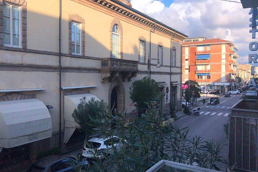 Το κτήριο όπου στεγάζεται  το διαμέρισμα