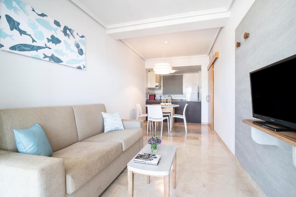 Pierre & Vacances Apartamentos Benidorm Horizon - Two-Bedroom Apartment With Panoramic View