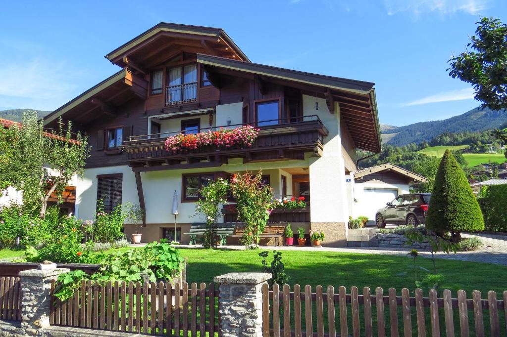 Nespecifikovaný výhled na hory nebo výhled na hory při pohledu z apartmánu