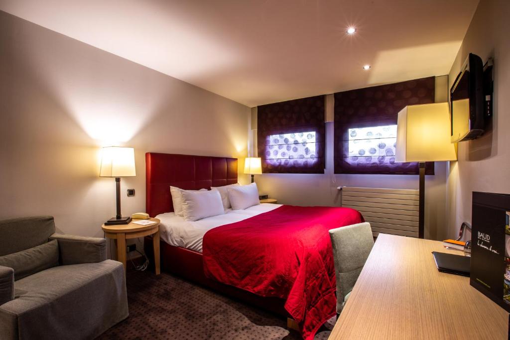 Postel nebo postele na pokoji v ubytování Hôtel Baud - Teritoria