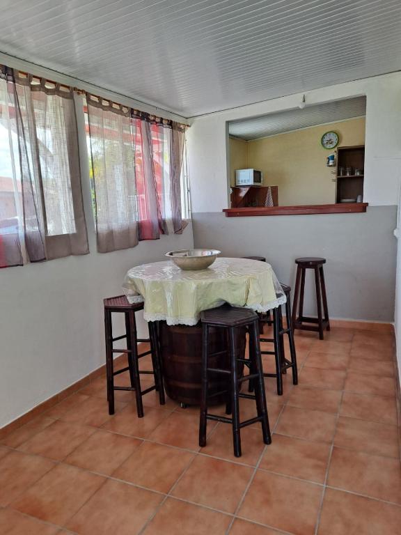 Εστιατόριο ή άλλο μέρος για φαγητό στο Zowanj 1 - Logement avec vue panoramique
