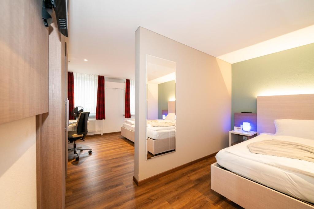 Hotel Post - Quadruple Room