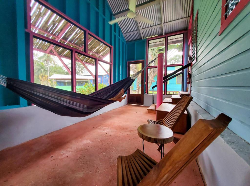 Lower Dover Jungle Lodge & Maya Ruins - Quarto Duplo Com Pátio