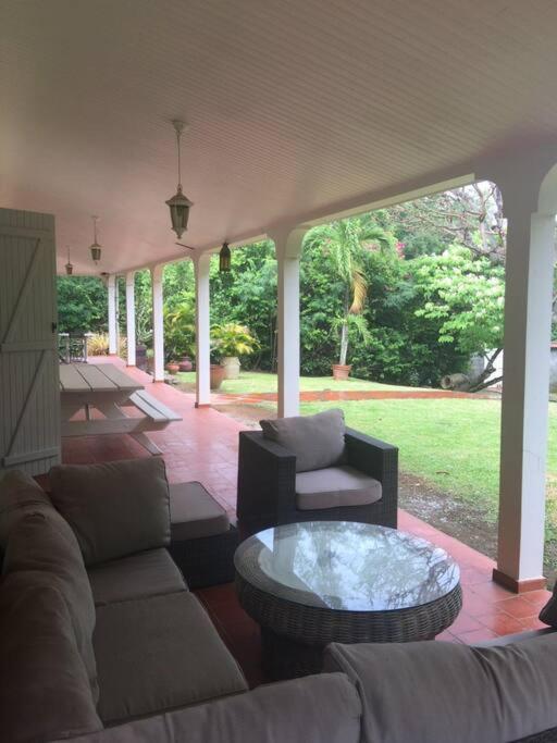 Posezení v ubytování AGREABLE VILLA DU DIAMANT