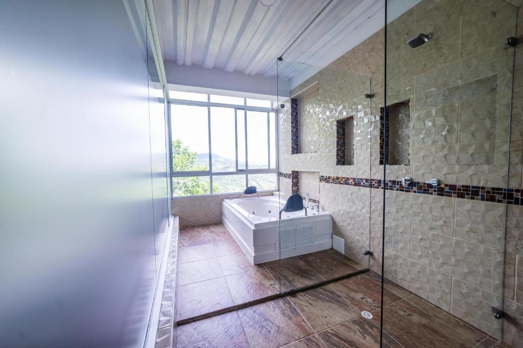 Koupelna v ubytování Tambo Eco Hotel