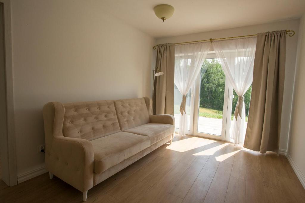 Posedenie v ubytovaní Dwór i Dworek Leszczowate Wellness & Spa