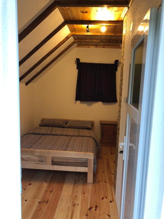 Letto o letti in una camera di Private accommodation Kalezić
