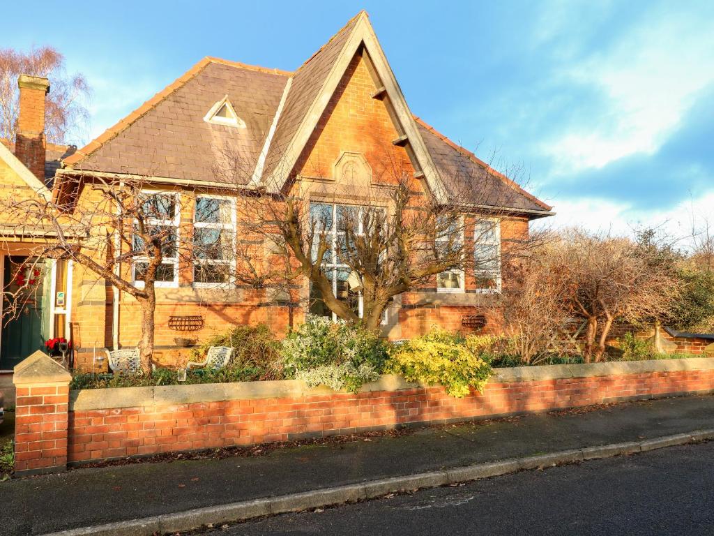 Hartshay Old School, Ripley (updated prices 2024)