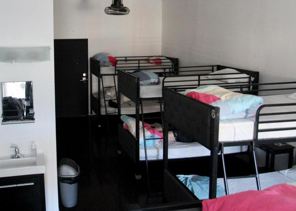 Postel nebo postele na pokoji v ubytování The Parkdale Hostellerie