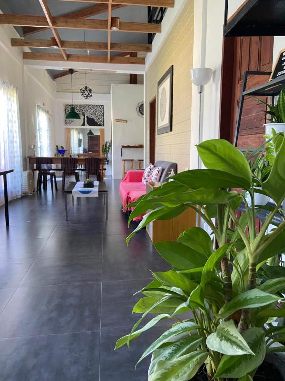 Posezení v ubytování Laguna Loft Camiguin