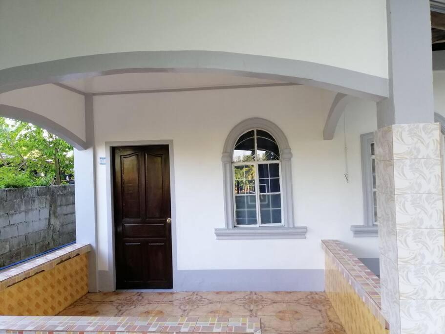 Exteriér nebo vchod ubytování C&V Transient House