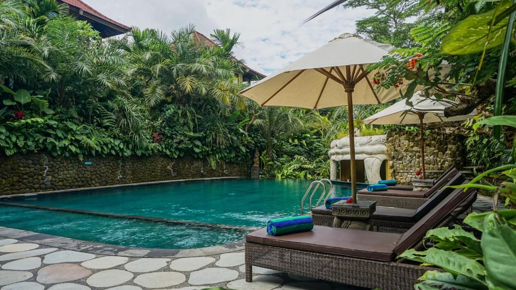 Sakti Garden Resort & Spaの敷地内または近くにあるプール