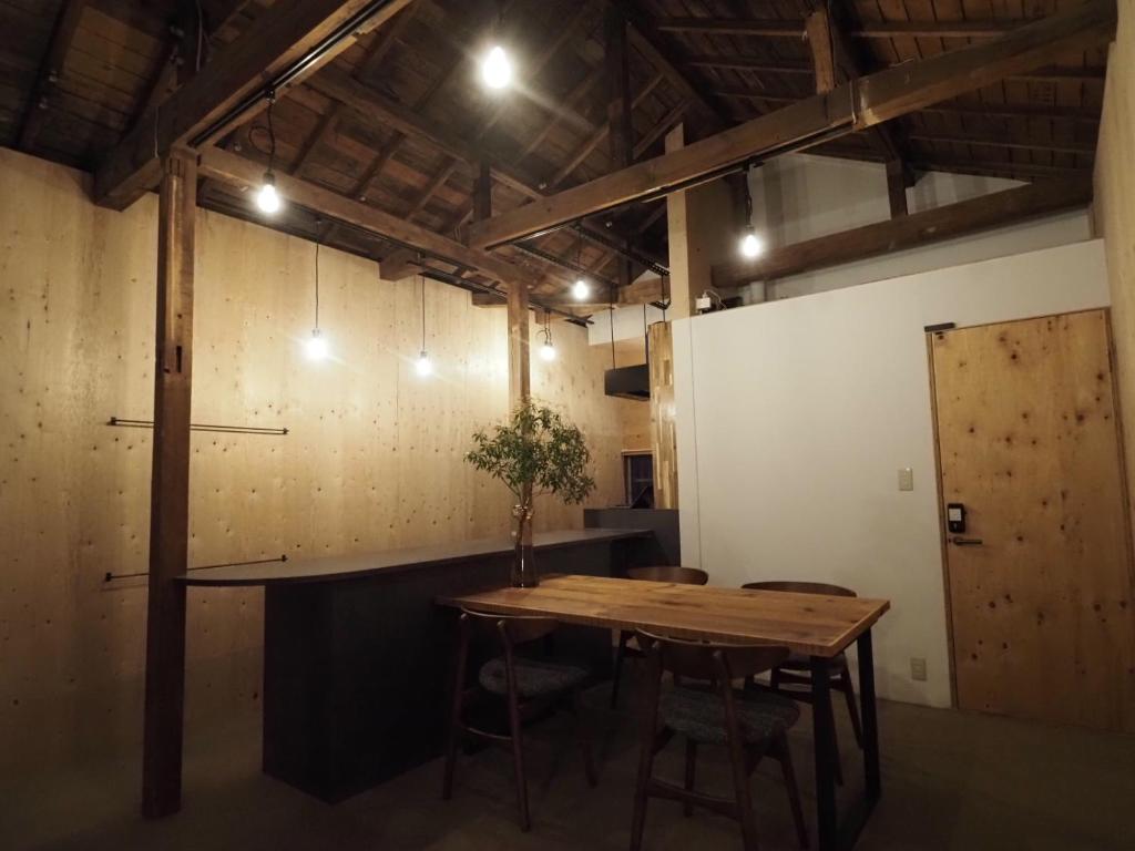 Foto sihtkohas Kochi asuva majutusasutuse まちの別邸 緝 shu galeriist