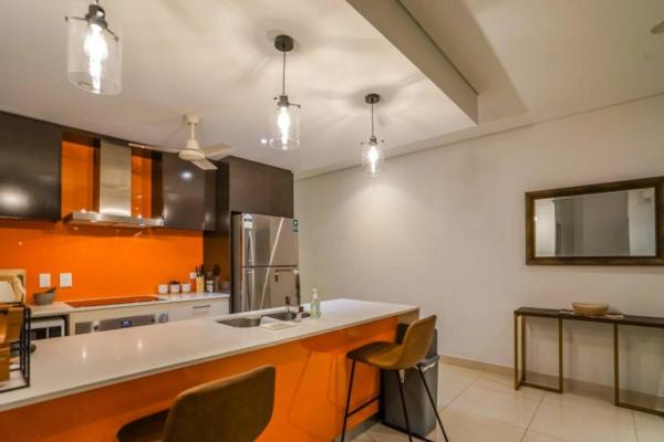 Cucina o angolo cottura di ZEN CENTRAL Ambient 3BR Apt in the Heart of Darwin