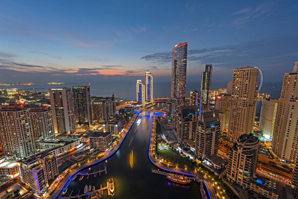 Apartment Magnificent Marina Views! Extravagant 2BR in Marina, Dubai