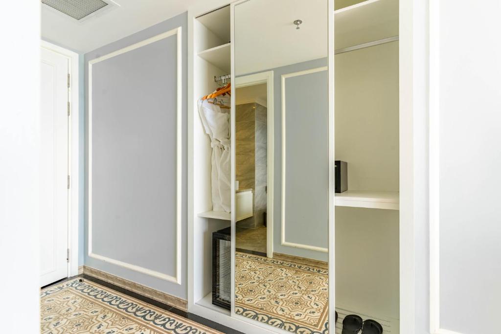 Suite Có Giường Cỡ King Nhìn Ra Biển