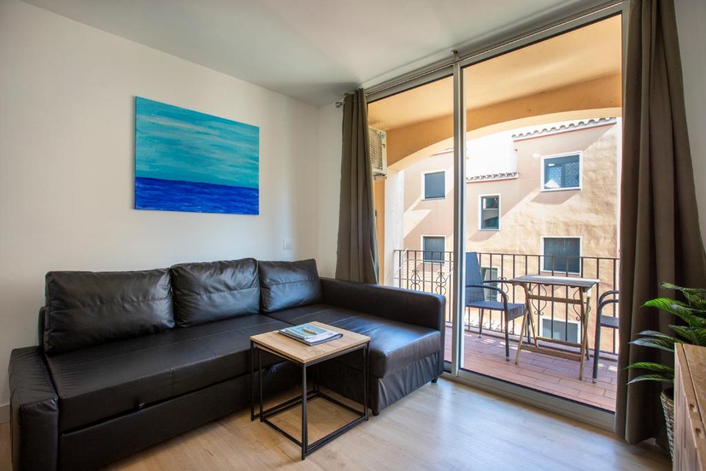 Posezení v ubytování 1002 Precioso apartamento a 250 m de la playa by homeselectspain