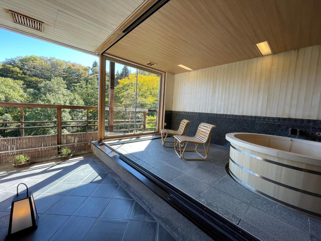 Gora Kadan - Japanese-Style Suite With Cypress Bath 