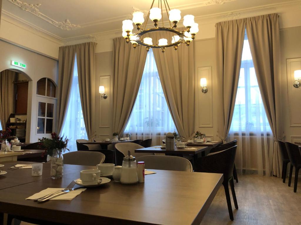 Restaurace v ubytování Milbor Hotel