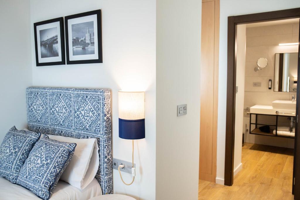 nQn Aparts & Suites Sevilla - 19