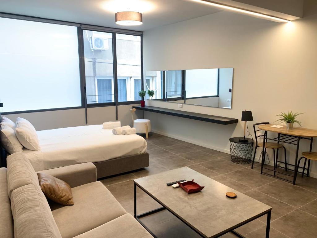 Posedenie v ubytovaní M17 Studios & Suites in the Heart of Athens