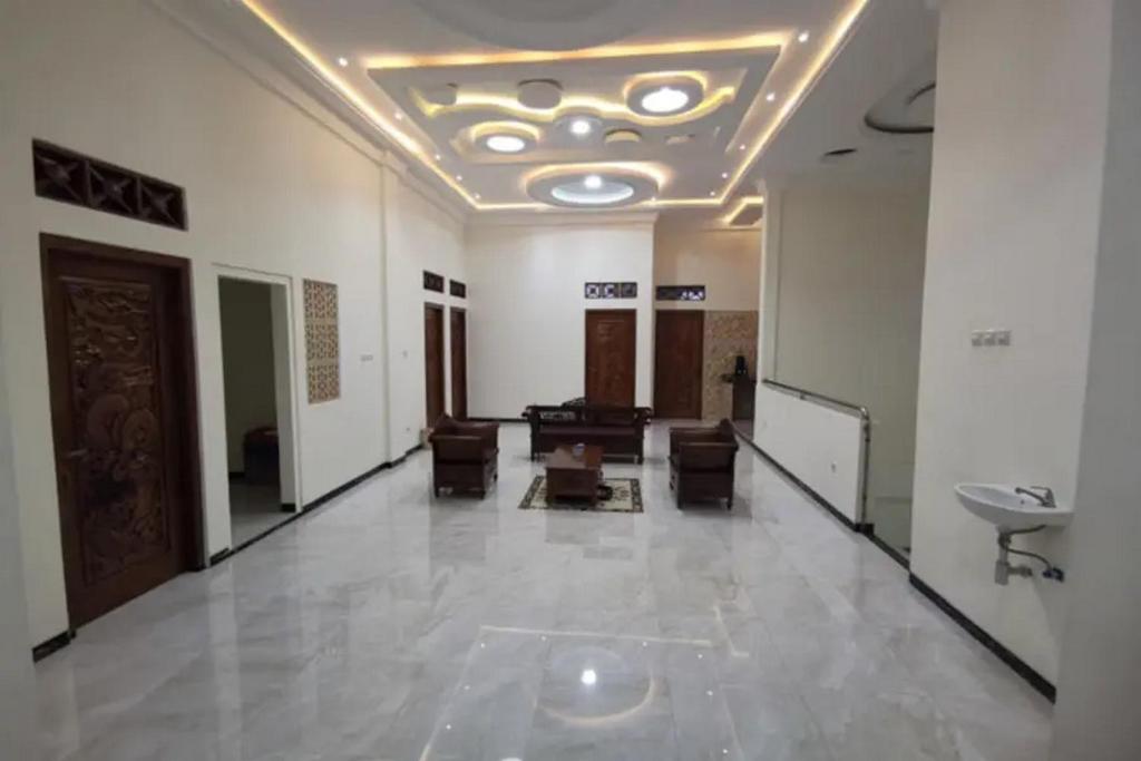 Foto dalla galleria di Griya Mataram Kotagede Mitra RedDoorz a Yogyakarta