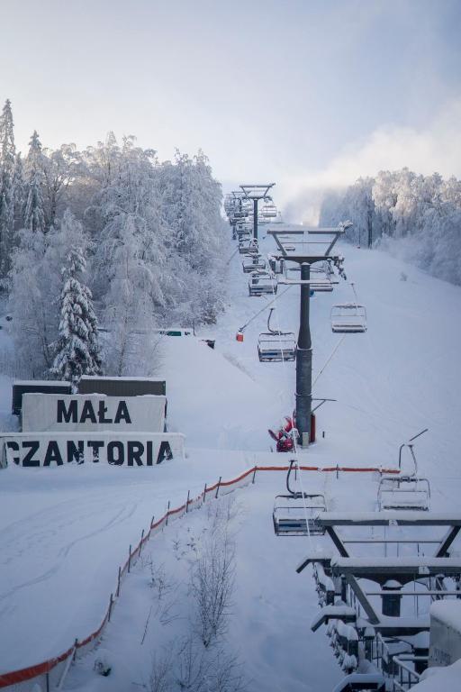 Poniwiec Mała Czantoria v zime