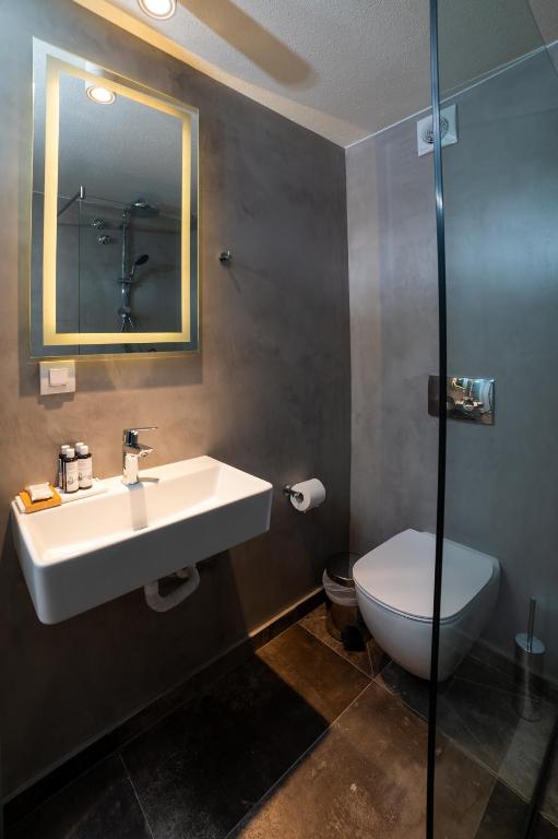 Un baño de Brettania Hotel