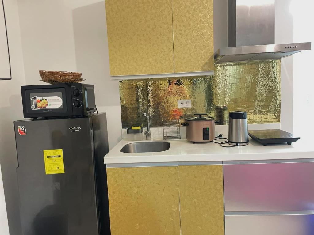 Unit 1537 Bahamas tower Azure Urban Resort Residence Paranaque City