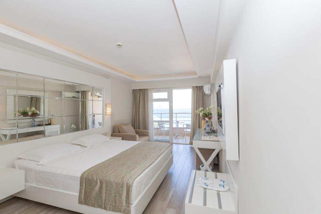 Hotel Mavi Deniz - Habitación Cuádruple Con Vista Al Mar