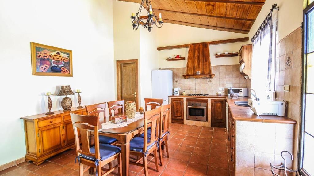 Kuchyň nebo kuchyňský kout v ubytování Torrejon Antequera - La Higuera by Ruralidays