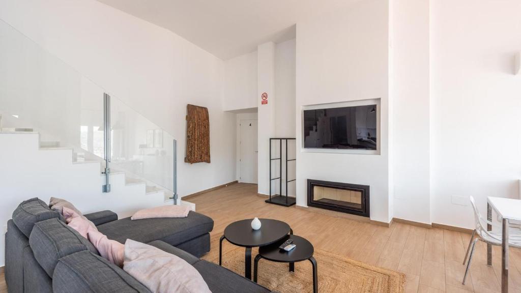 TV a/nebo společenská místnost v ubytování Villa Esperanza Canillas de Albaida by Ruralidays