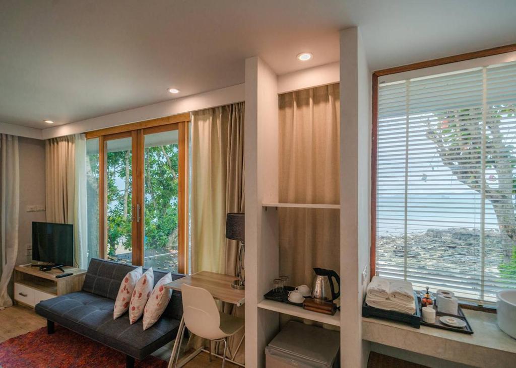 The Parlour Krabi - Superior Double Room With Seaview