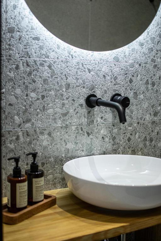 Kúpeľňa v ubytovaní CLIC - Comfort Luxury in City of Ioannina