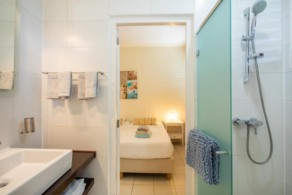 Koupelna v ubytování Boca Gentil sea view apartment - Jan Thiel