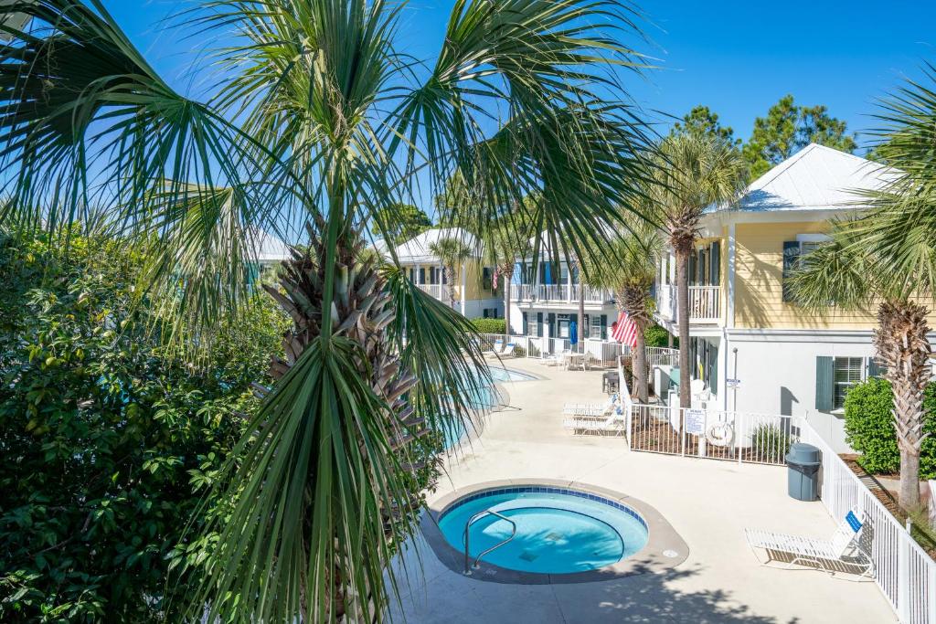 Swimmingpoolen hos eller tæt på Salty Paws Bungalow