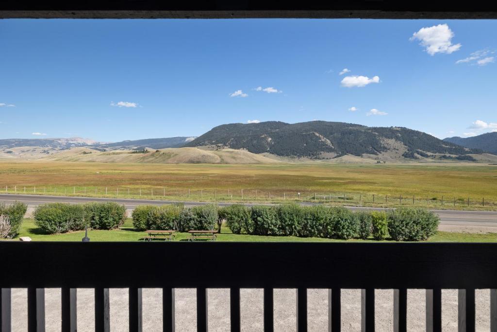 Elk Refuge Inn photo