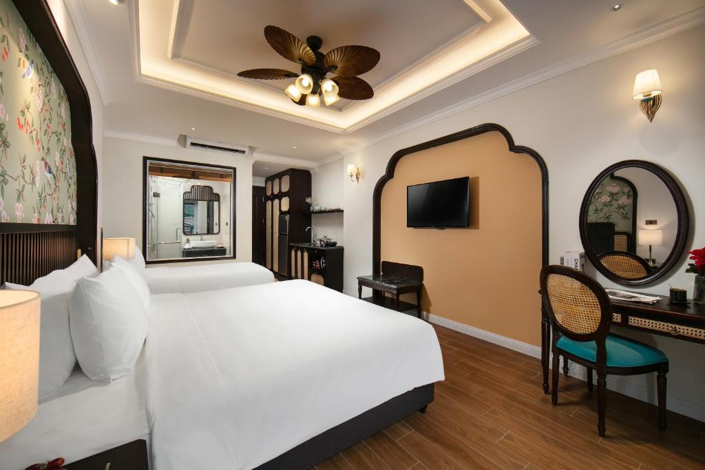 La Passion Hanoi Hotel & Apartment - Chambre Familiale Avec Balcon