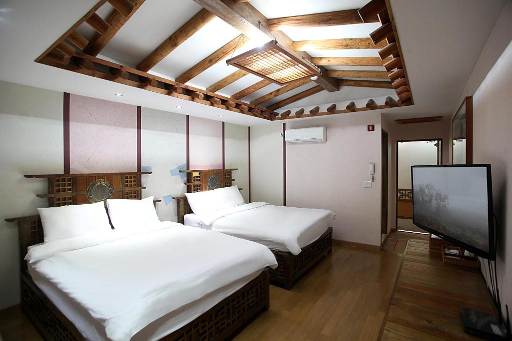 Jeonju Hanok Taejogung Hotel - Luxe Tweelingzaal