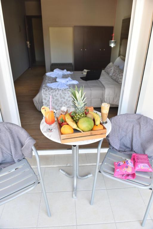 Posezení v ubytování ZAKROS HOTEL