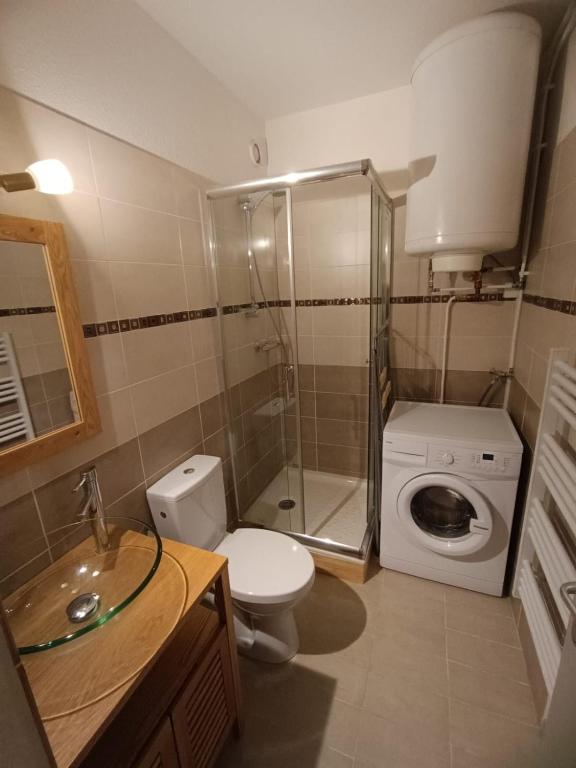 Koupelna v ubytování Appartement en résidence. Barèges